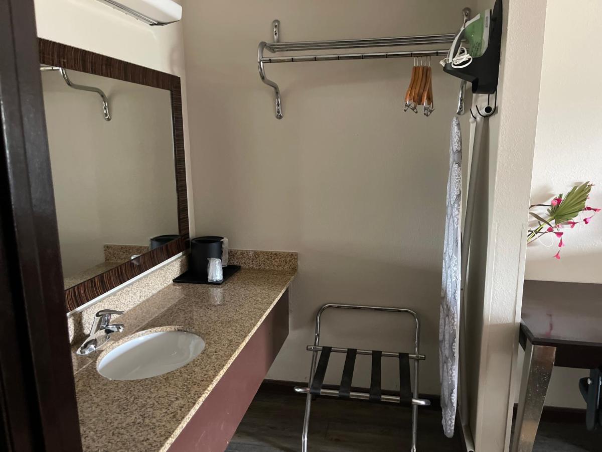 Royal Inn & Suites Mountain Grove Luaran gambar